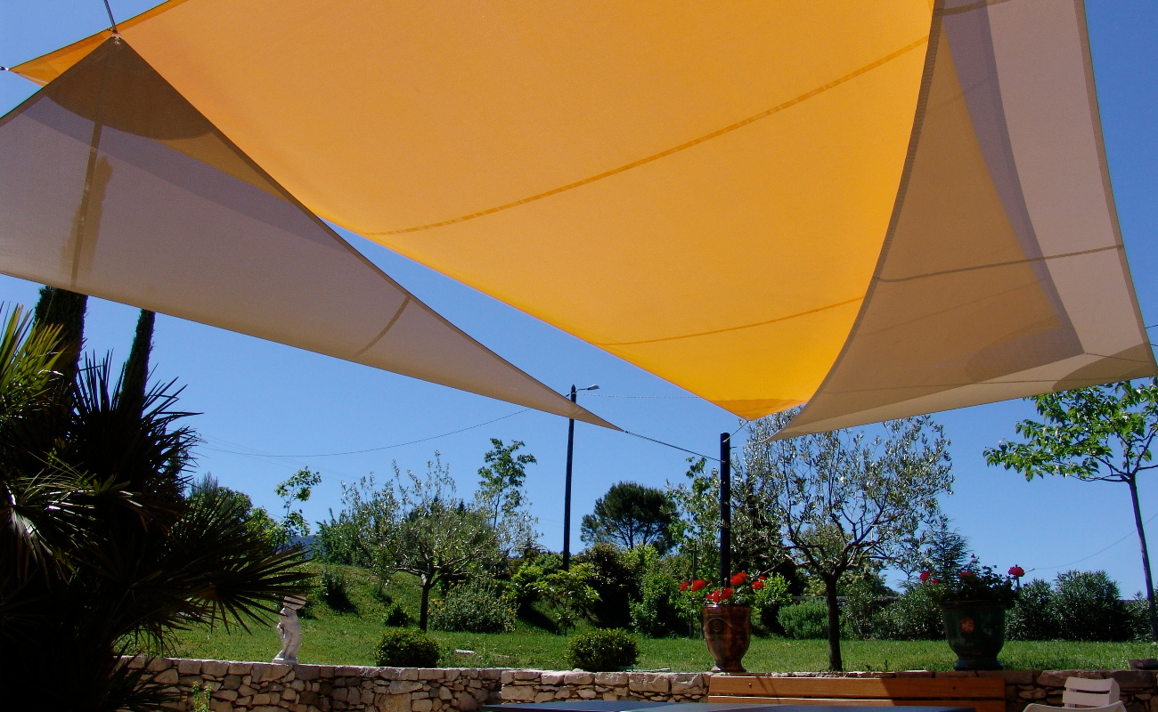 Voile solaire / toile d'ombrage pour particuliers (2)